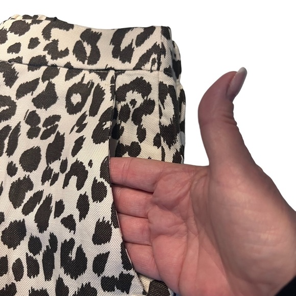 J. CREW Cafe Tapered Linen Capri in Beige/Black Cheetah Print Size 2P—PETITE - Picture 5 of 9